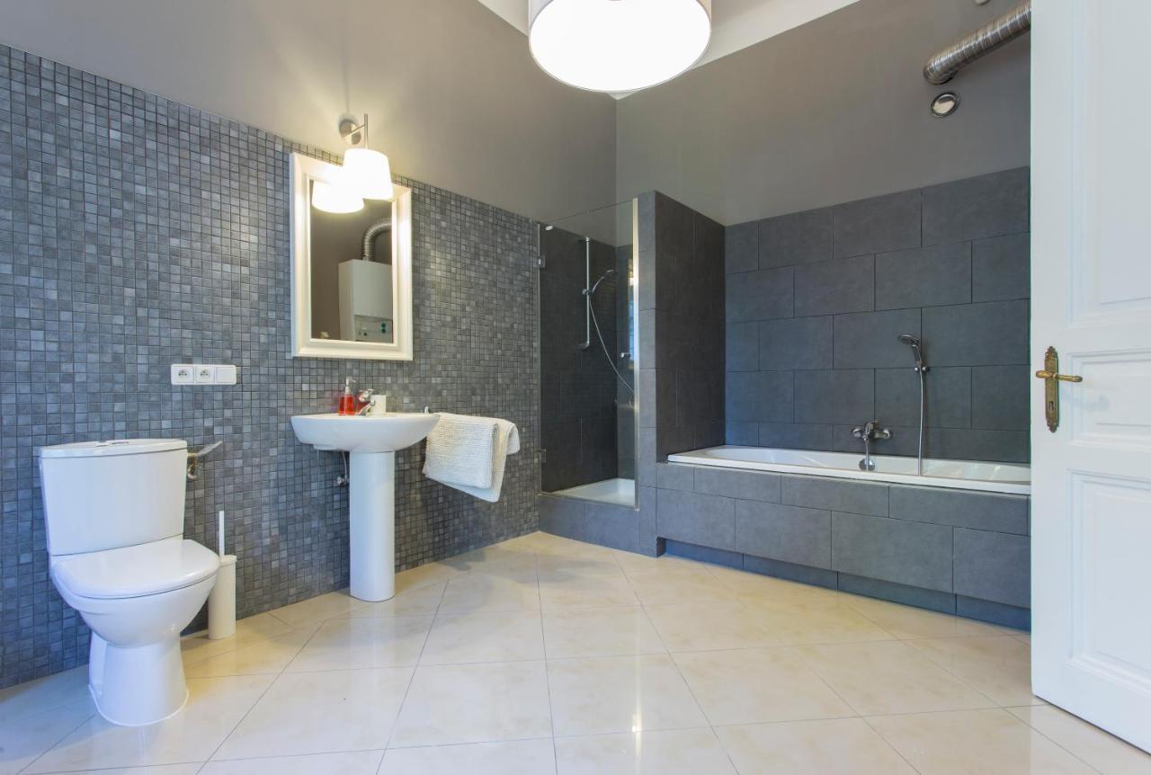 Two-bedrooms Apartment balcony 32 Marszalka Josefa Pilsudskiego Street