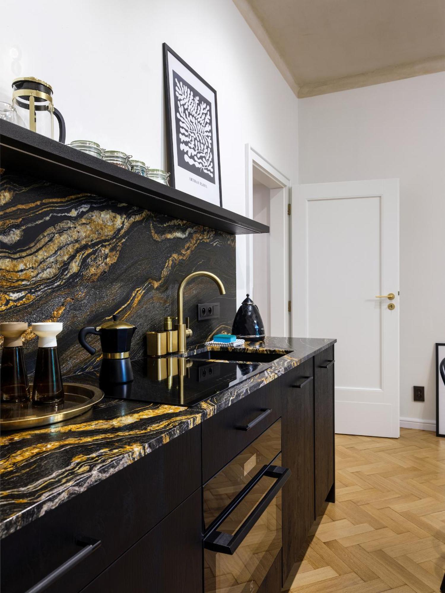 Two-bedrooms Apartment balcony I 5 Wenecja street